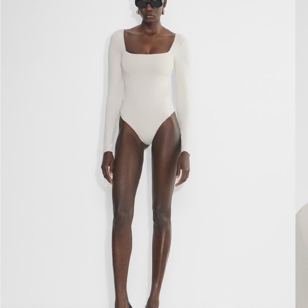 Aritzia Cream Long Sleeve Bodysuit